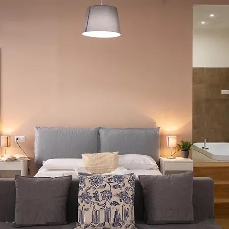 One Bedroom For Rent - Check Profile アパート ローマ