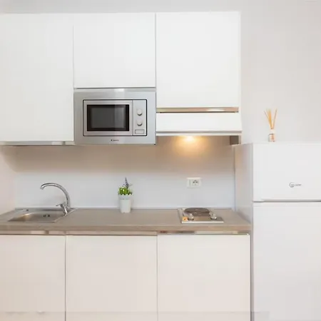 One Bedroom For Rent - Check Profile