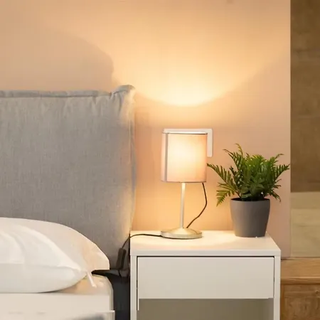One Bedroom For Rent - Check Profile * Rome